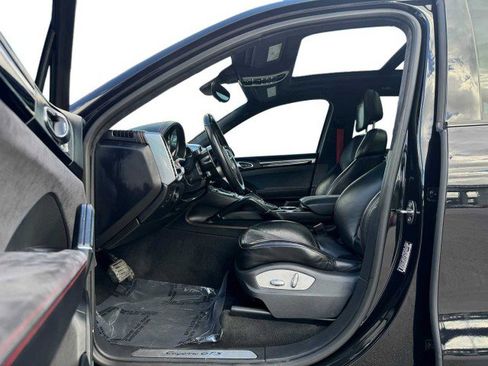 Used 2017 Porsche Cayenne GTS image 15