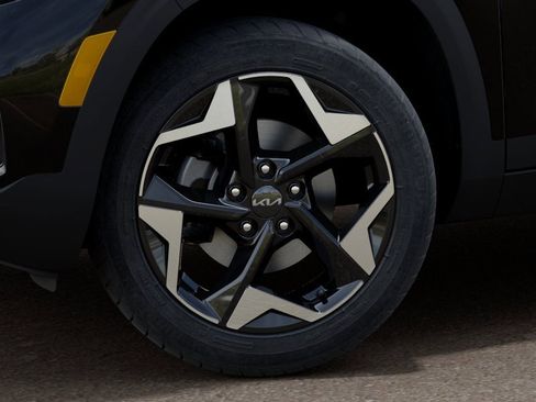 New 2026 Kia Seltos S FWD image 9