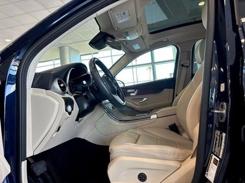 Used 2022 Mercedes-Benz GLC 300 4MATIC image 19