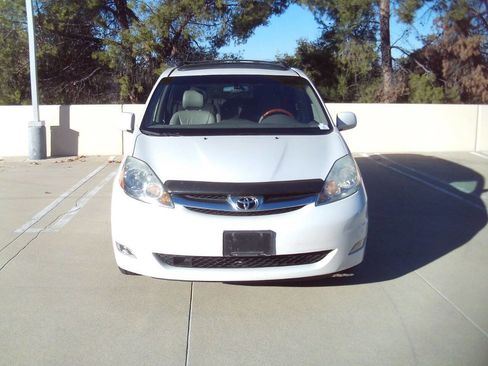 Used 2006 Toyota Sienna XLE Limited image 5