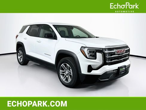 Used 2025 GMC Terrain Elevation AWD/4WD image 1