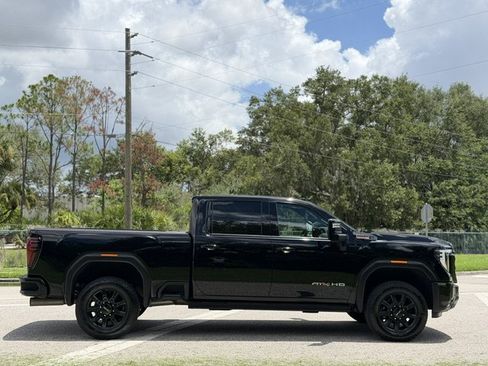 Used 2024 GMC Sierra 2500 AT4 w/ AT4 Premium Plus Package AWD/4WD image 6