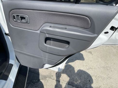 Used 2001 Nissan Xterra SE image 41