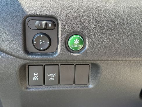 Used 2017 Honda Ridgeline RT image 27