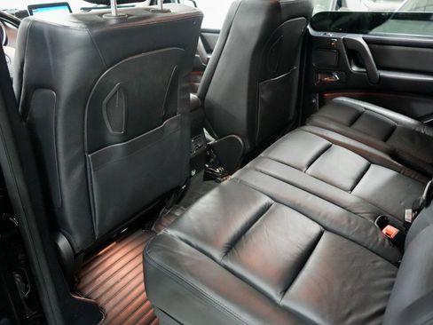 Used 2017 Mercedes-Benz G 550 image 17