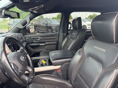 Used 2019 RAM 1500 Laramie AWD/4WD image 11