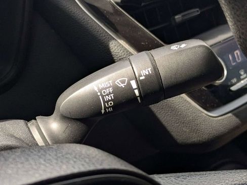 Used 2022 Toyota Corolla LE FWD image 23