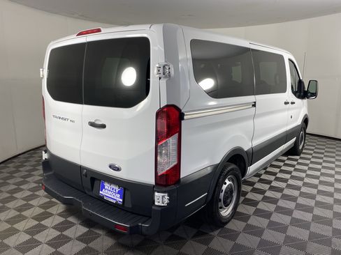Used 2018 Ford Transit 150 XL RWD image 5