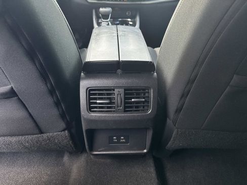 Used 2021 Nissan Rogue SV FWD image 17