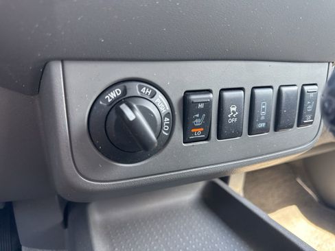 Used 2016 Nissan Frontier SV w/ SV Value Truck Package image 19