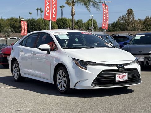 Certified 2025 Toyota Corolla LE FWD image 44