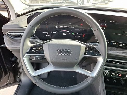 Used 2025 Audi Q5 Premium Plus w/ Premium Plus AWD/4WD image 15