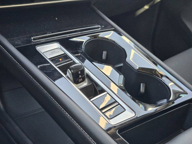 Used 2024 Volkswagen Atlas SE w/ Panoramic Sunroof Package FWD image 19