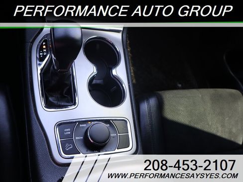 Used 2019 Jeep Grand Cherokee Altitude image 19
