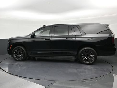 Used 2025 Cadillac Escalade ESV Sport w/ LPO, ONYX Package RWD image 2