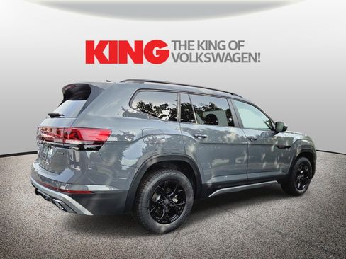 New 2026 Volkswagen Atlas Peak Edition AWD/4WD image 3