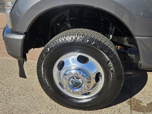 Used 2022 Ford F350 Platinum image 9