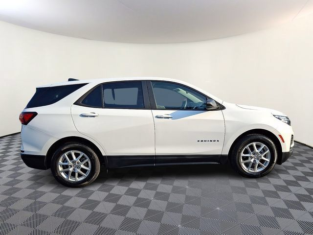 Certified 2023 Chevrolet Equinox LS w/ LS Convenience Package FWD image 7