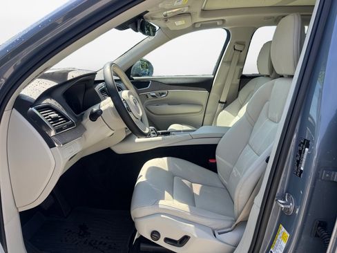 Used 2023 Volvo XC90 B6 Core w/ Protection Package Premier AWD/4WD image 9
