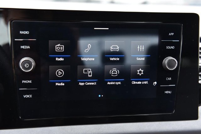 Used 2025 Volkswagen Jetta SE w/ Sunroof Package FWD image 14