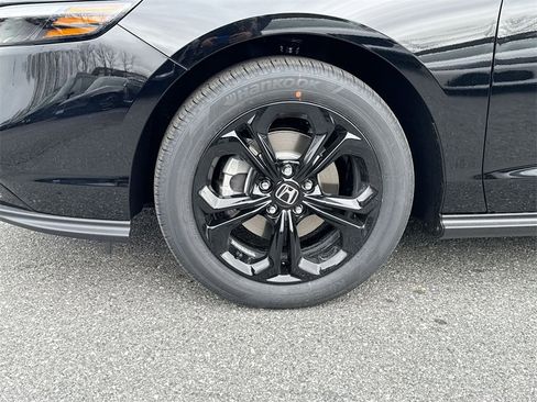 New 2025 Honda Accord SE image 19