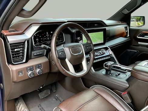Used 2022 GMC Sierra 1500 Denali w/ Denali Reserve Package AWD/4WD image 18