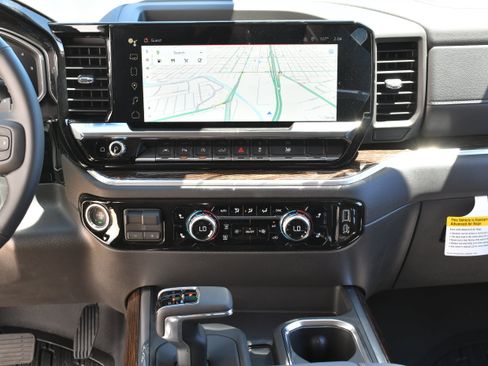 New 2026 GMC Sierra 1500 Elevation w/ Preferred Package AWD/4WD image 19