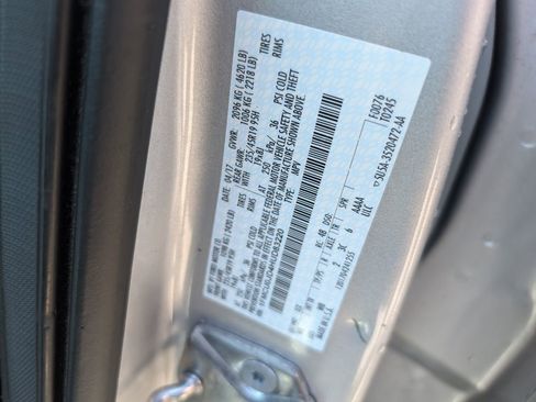 Used 2017 Ford Escape Titanium image 25