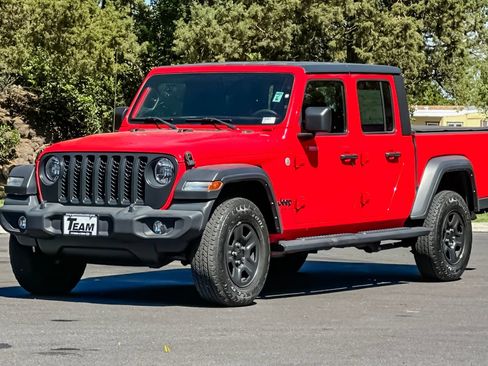 Used 2021 Jeep Gladiator Sport w/ Trailer Tow Package AWD/4WD image 9