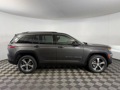 Used 2023 Jeep Grand Cherokee 4WD 4xe w/ Luxury Tech Group II image 6