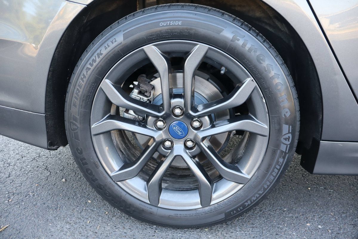 Used 2018 Ford Fusion SE w/ Equipment Group 201A FWD image 43