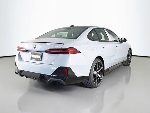 New 2026 BMW 550e xDrive AWD/4WD image 7