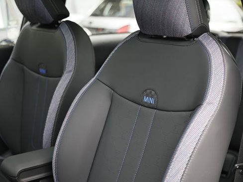 New 2026 MINI Cooper 2-Door Hardtop FWD image 19