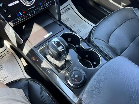 Used 2019 Ford Explorer Limited w/ Ford Safe & Smart Package image 24