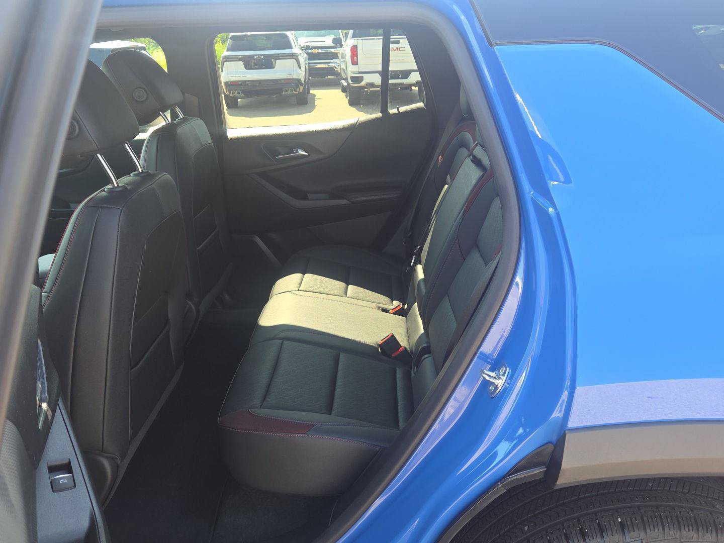 Used 2025 Chevrolet Equinox RS w/ Safety and Technology Package FWD image 13