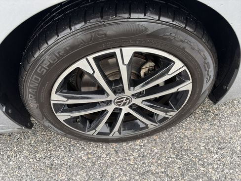 Used 2023 Volkswagen Jetta Sport image 18