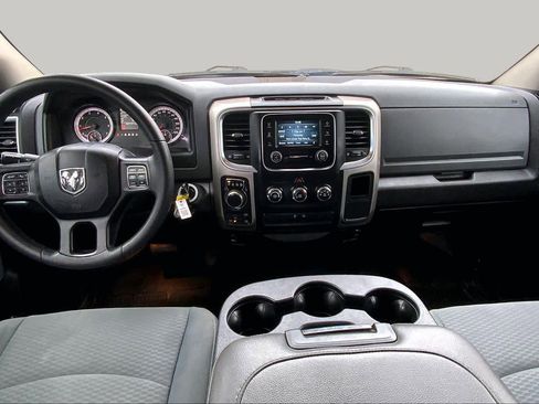 Used 2019 RAM 1500 Classic SLT AWD/4WD image 16
