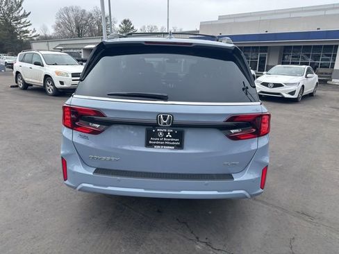 Used 2025 Honda Odyssey Elite image 4