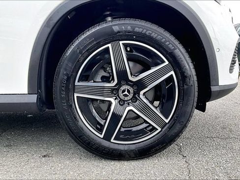 Used 2026 Mercedes-Benz GLC 300 4MATIC image 9