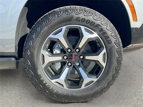 New 2026 GMC Yukon XL AT4 w/ AT4 Premium Package image 19