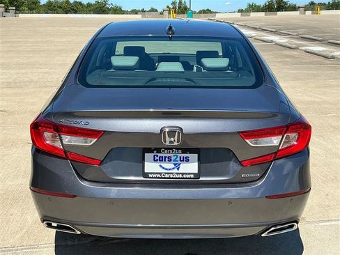Used 2018 Honda Accord Touring image 5
