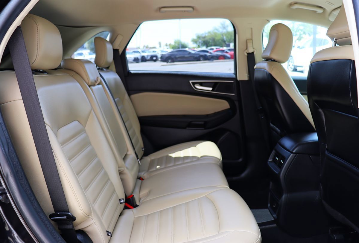 Used 2021 Ford Edge SEL w/ Cargo Accessory Package AWD/4WD image 27