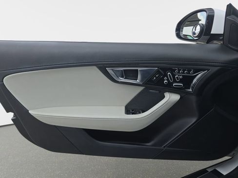 Used 2014 Jaguar F-TYPE S image 27