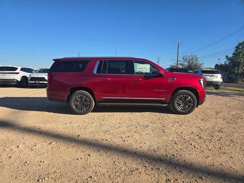 New 2026 GMC Yukon XL Elevation image 4