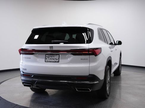 Used 2026 Buick Enclave Preferred FWD image 8