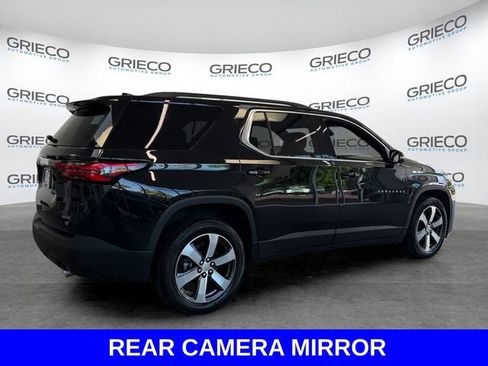 Used 2023 Chevrolet Traverse LT w/ LT Premium Package AWD/4WD image 7