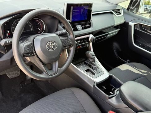 Used 2025 Toyota RAV4 LE FWD image 9