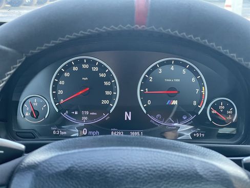 Used 2013 BMW M5 RWD image 26