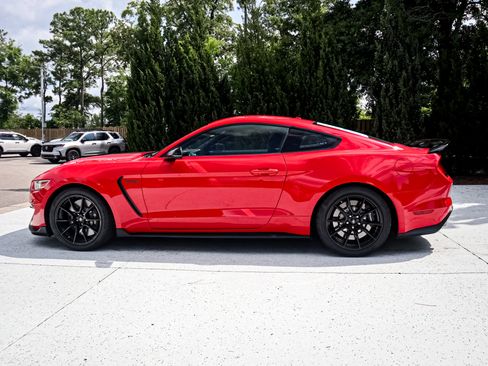 Used 2019 Ford Mustang Shelby GT350 w/ Technology Package RWD image 7