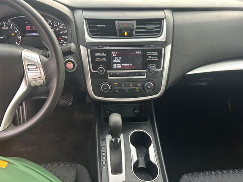 Used 2018 Nissan Altima 2.5 S w/ S Convenience Package FWD image 9